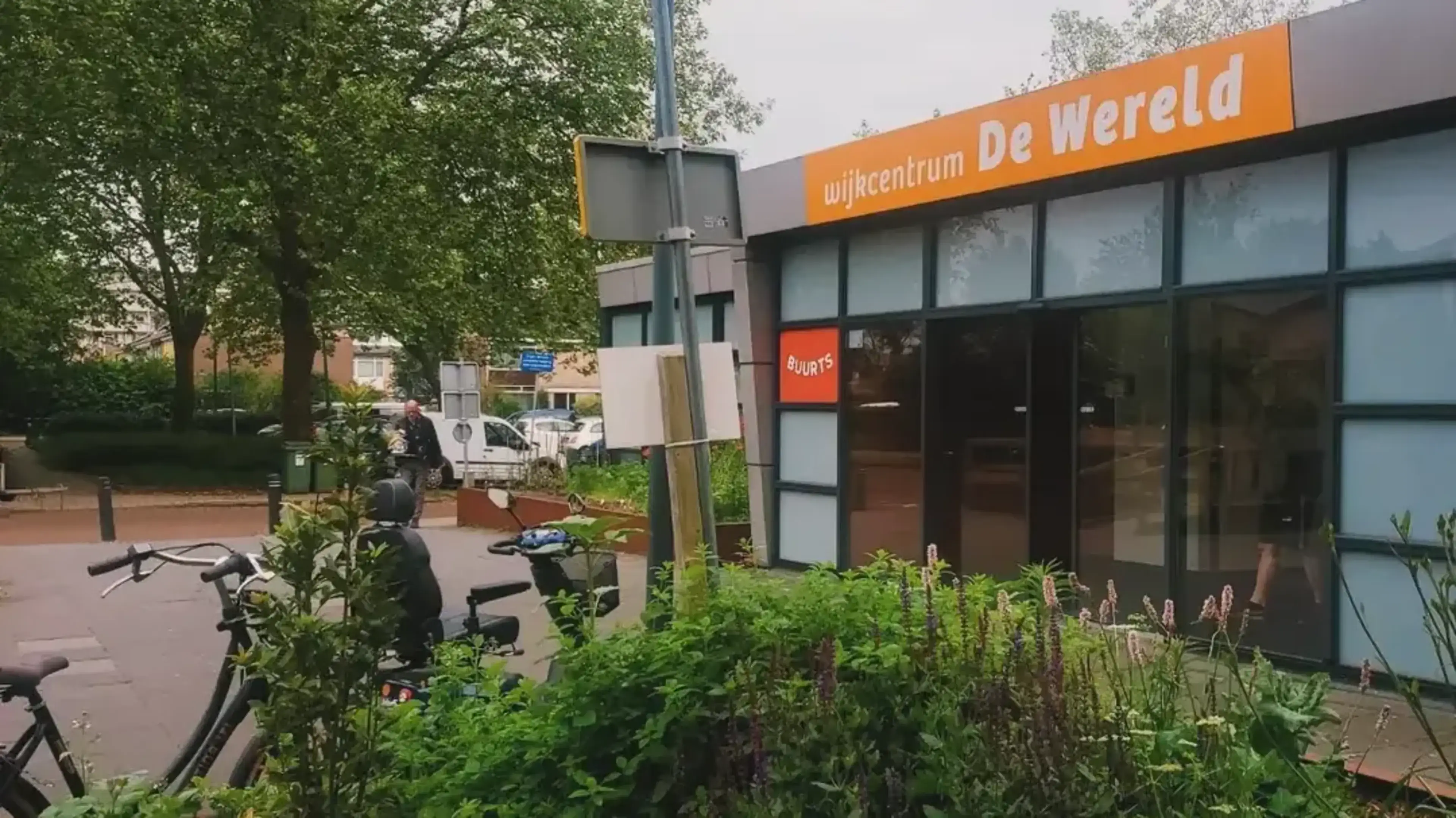 Parking, trees and housing groups: Haarlem citizens present wish list to PRO, D66 and CDA. ‘Work to be done’