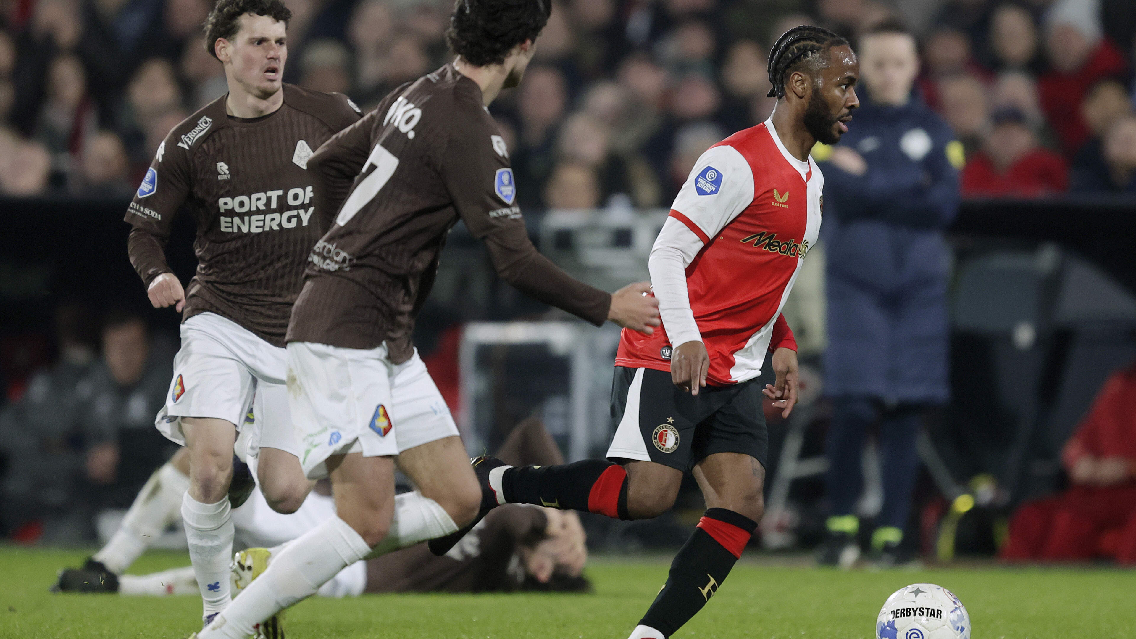 Telstar bold in De Kuip, but White Lions still lose to Feyenoord