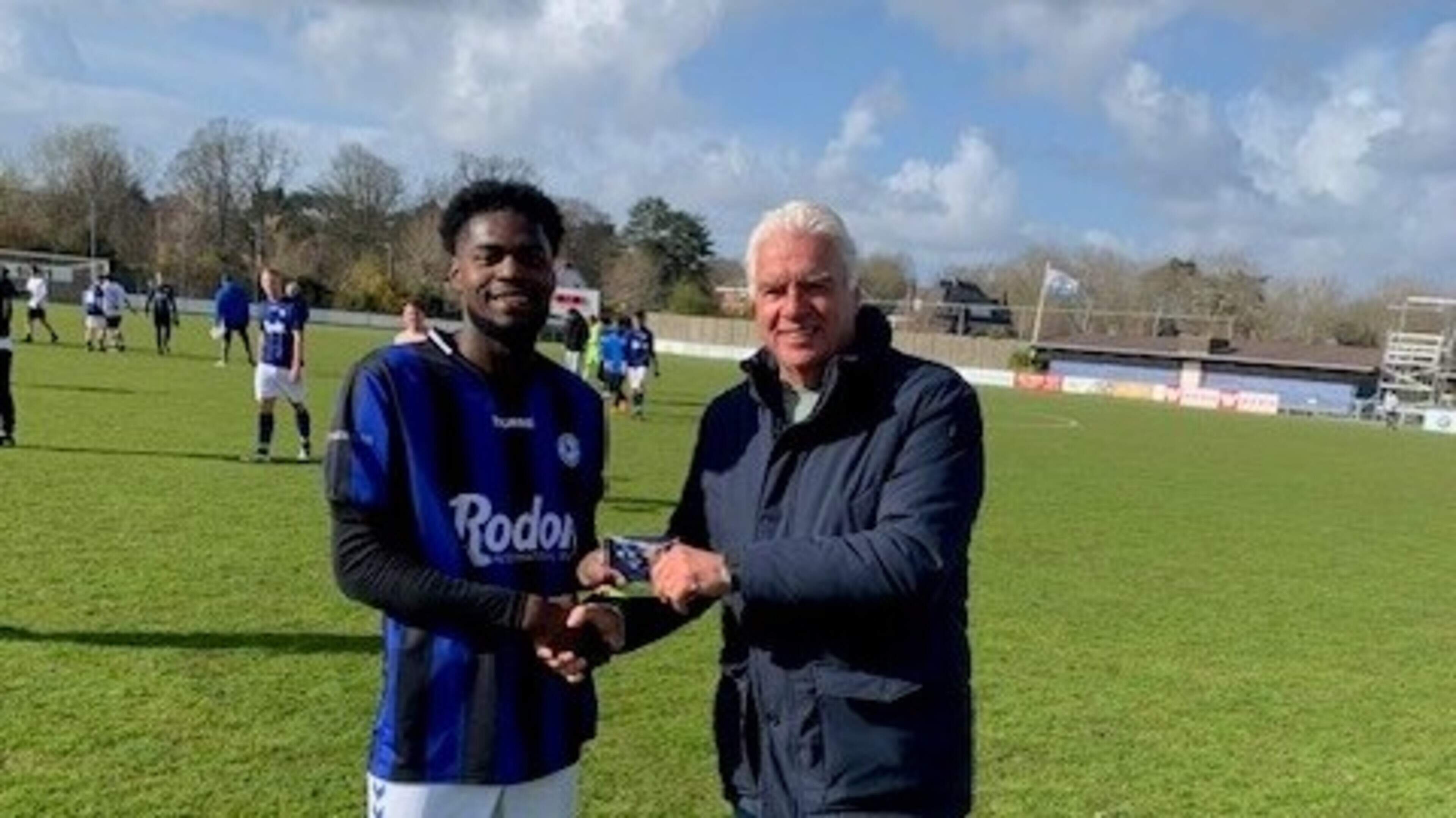 Taffarel Asinga (22) stays at RCH for one more year; dreams of moving up after excellent derby performance against VEW